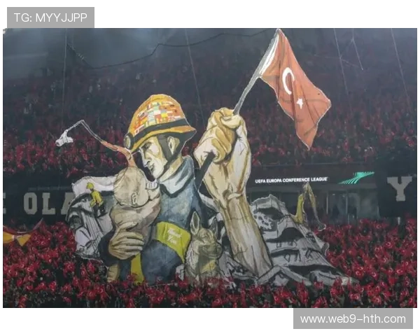 球迷文化两极:Tifo创意致敬vs涂鸦恶性挑衅